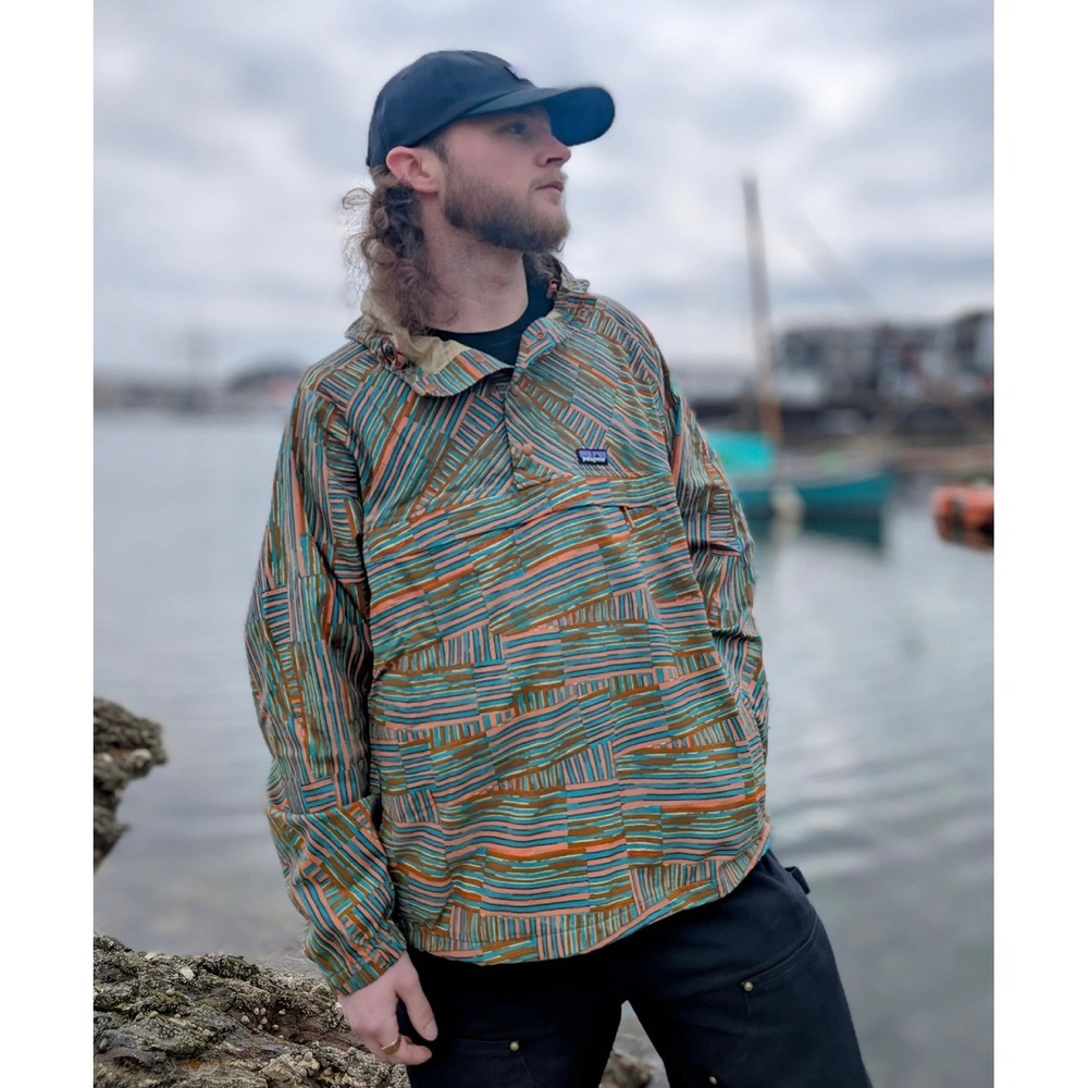 Patagonia Funhoggers Anorak Jacket in Heartleaf Green Size Large